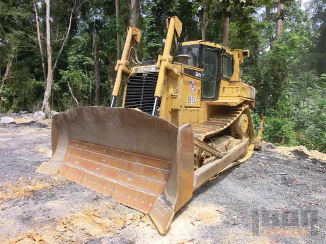 Caterpillar D7 crawler dozer 