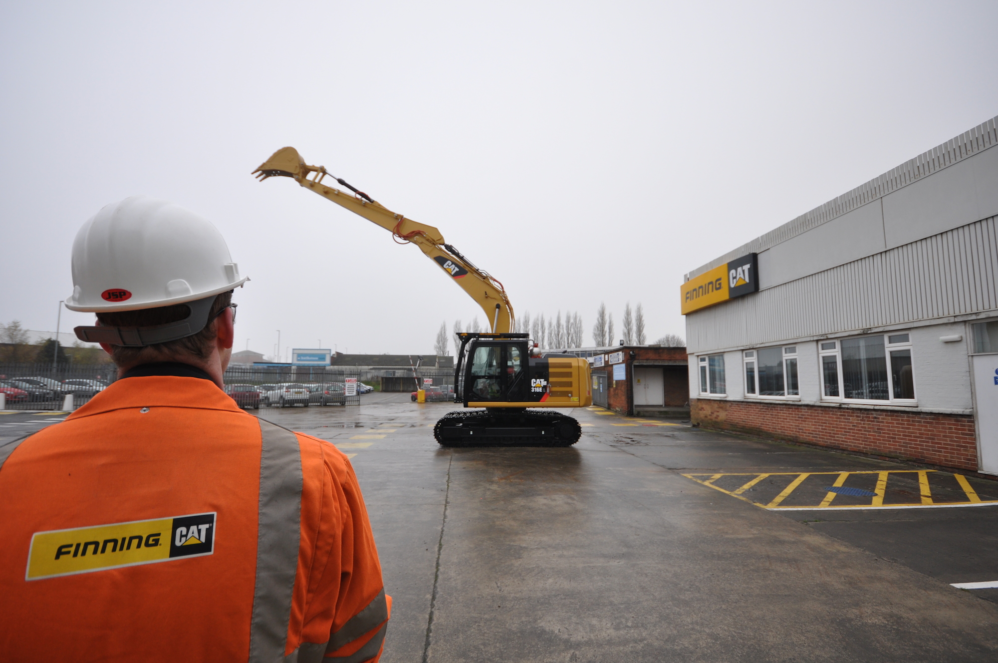 Finning’s new Caterpillar 316E remote control excavator 