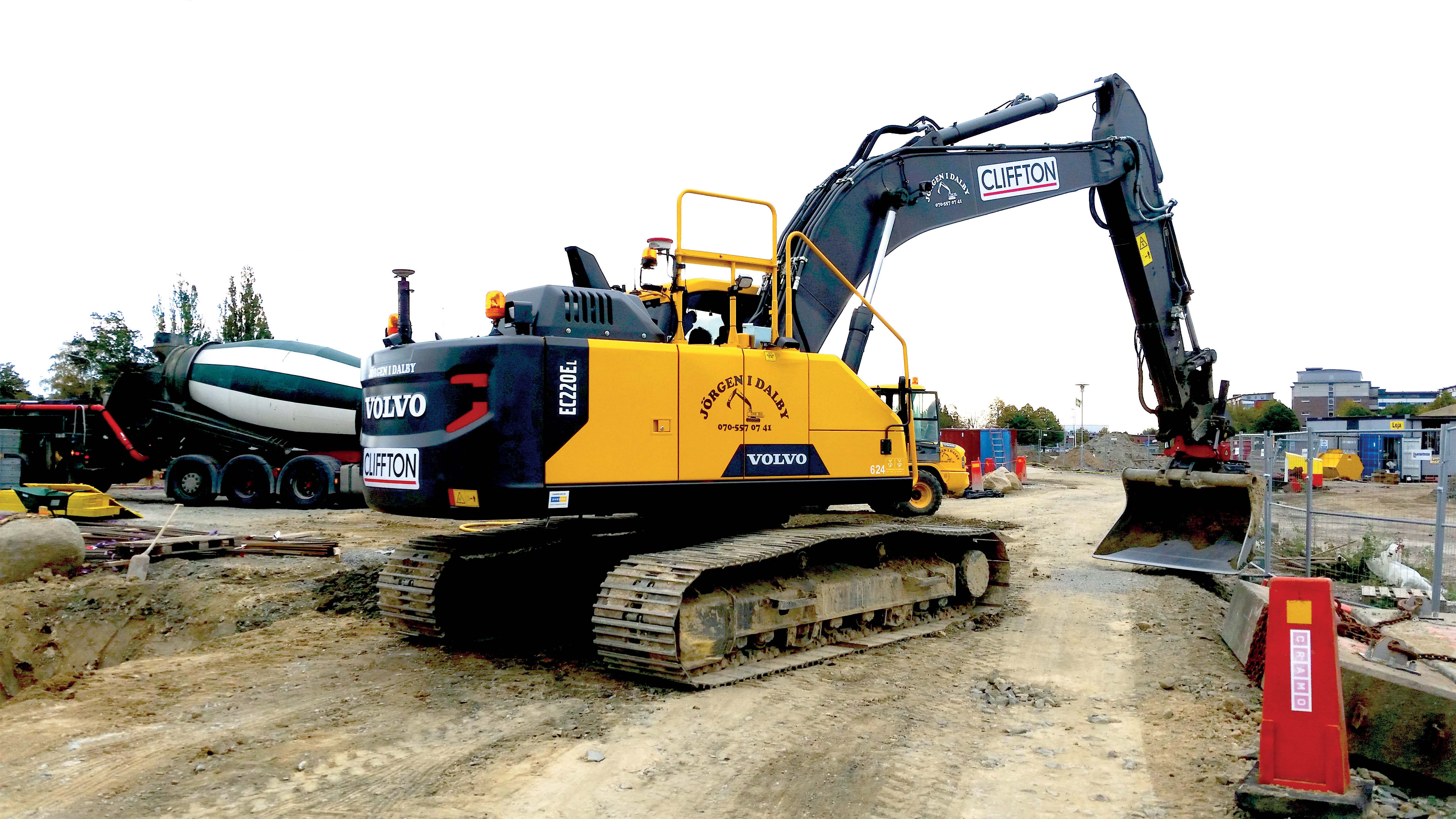 Volvo EC220E excavator 