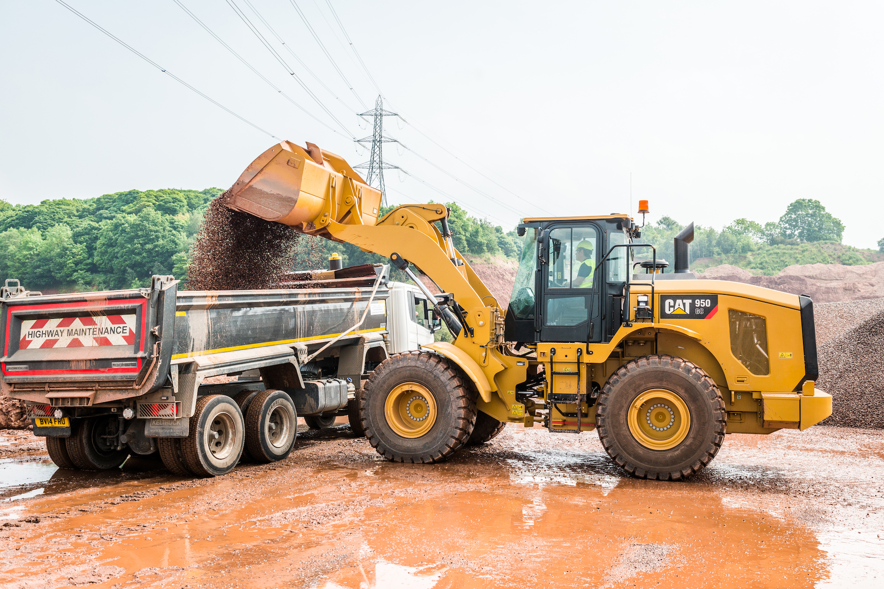 Caterpillar’s medium wheeled loaders 