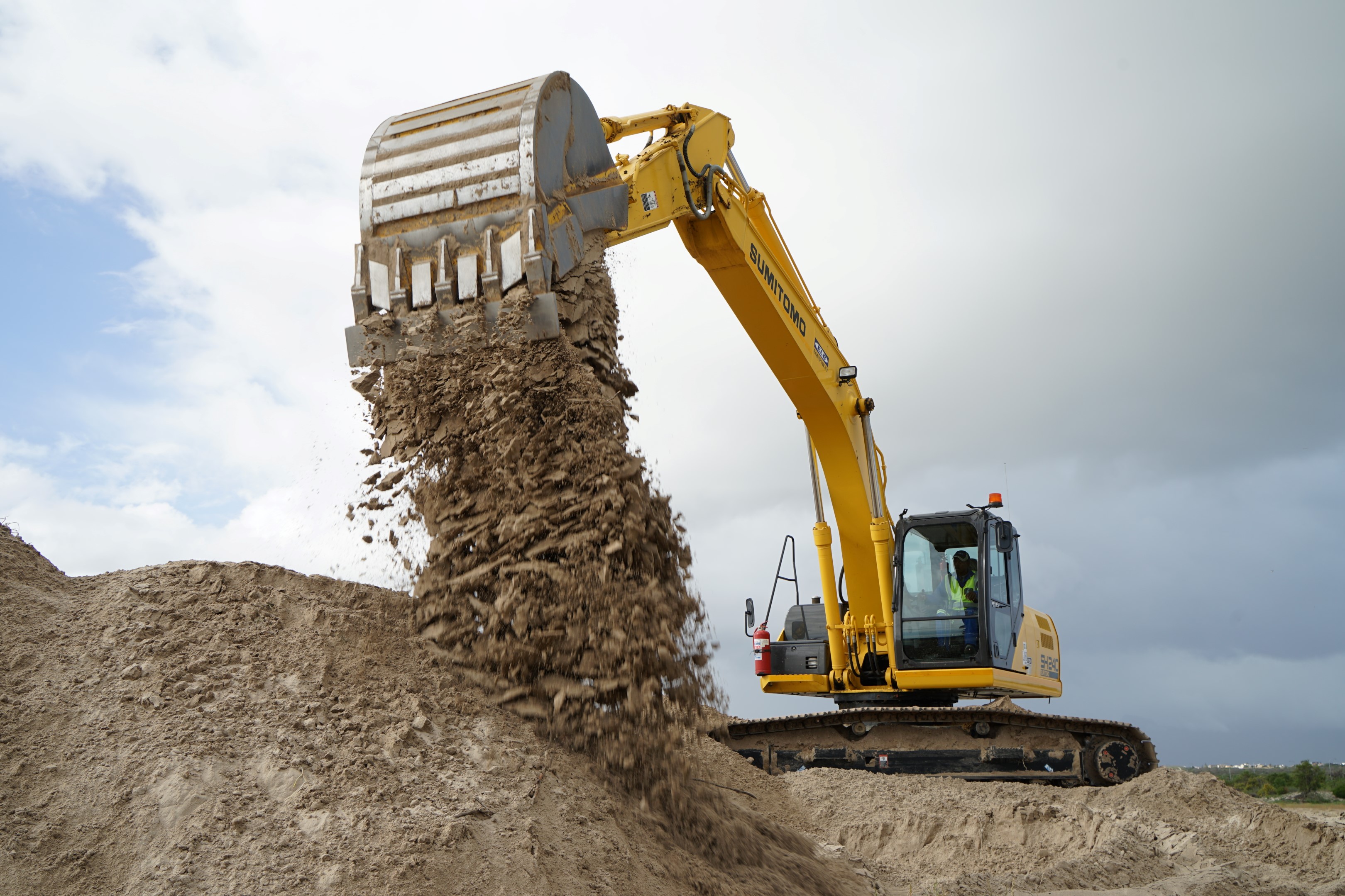 Sumitomo excavator.jpg