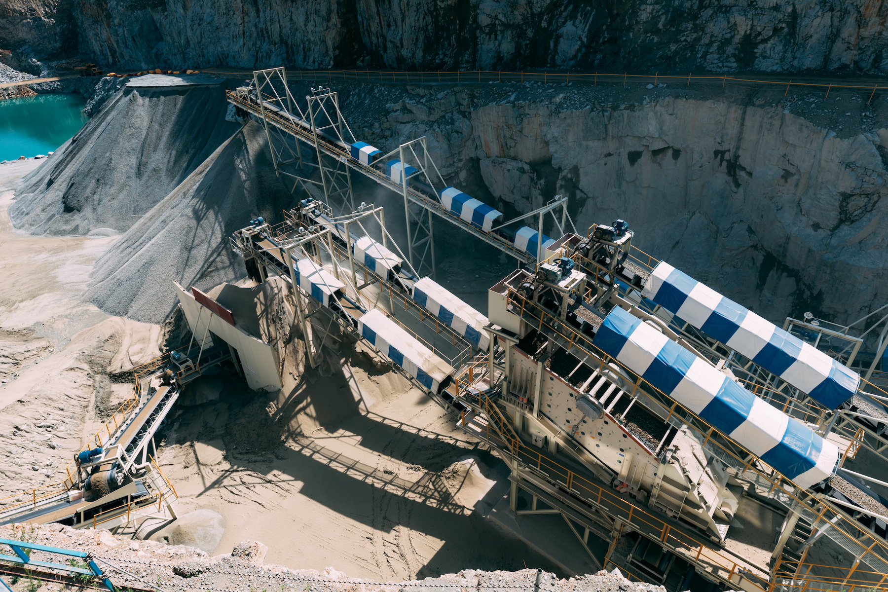 Production lines at Kyungboo Quarry.jpg