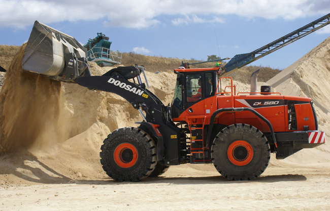 Doosan DL580-5_lead pic.jpg