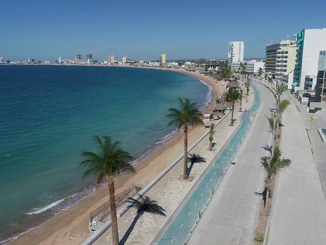 Malecon Mazatlan.jpg