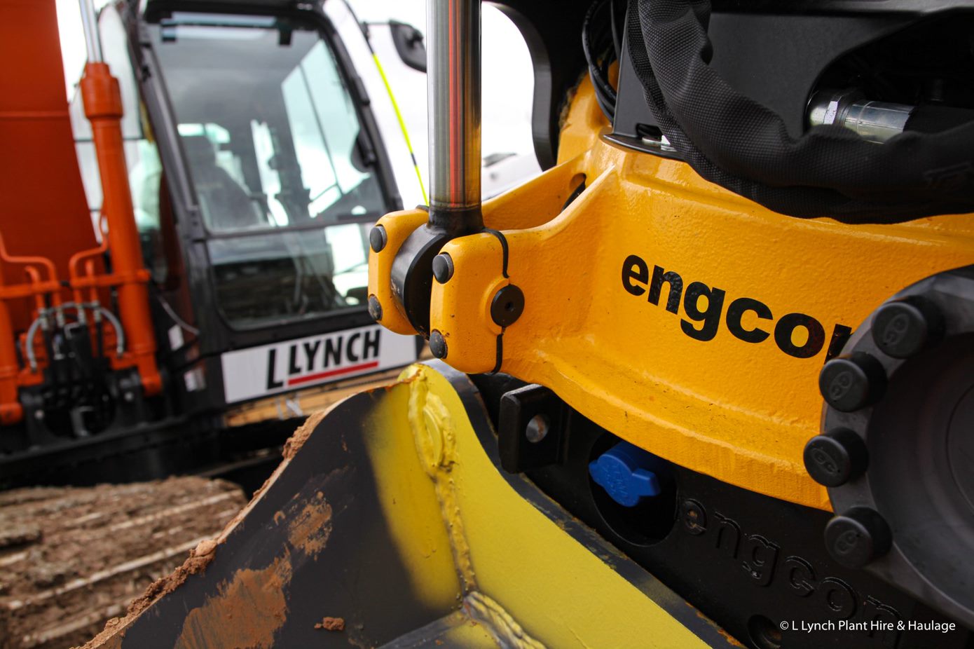 L Lynch Plant Hire is the first customer to receive Hitachi excavators fitted with Engcon tiltrotators