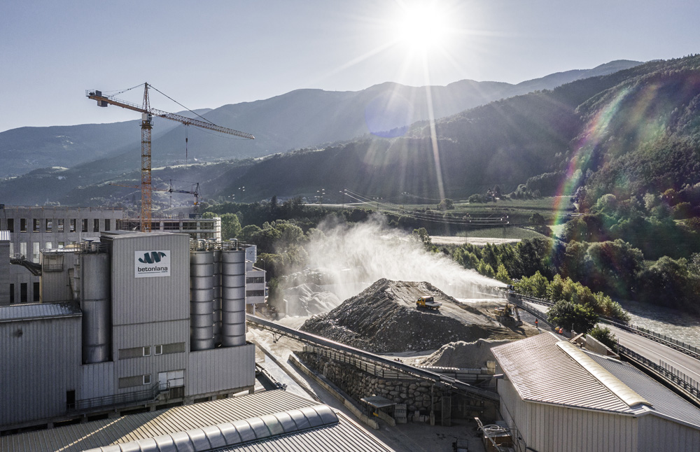 An EmiControls' V22 dust controller and CURT management software is allowing Beton Lana to significantly reduce its concrete plant dust. Pic: Hannes Niederkofler