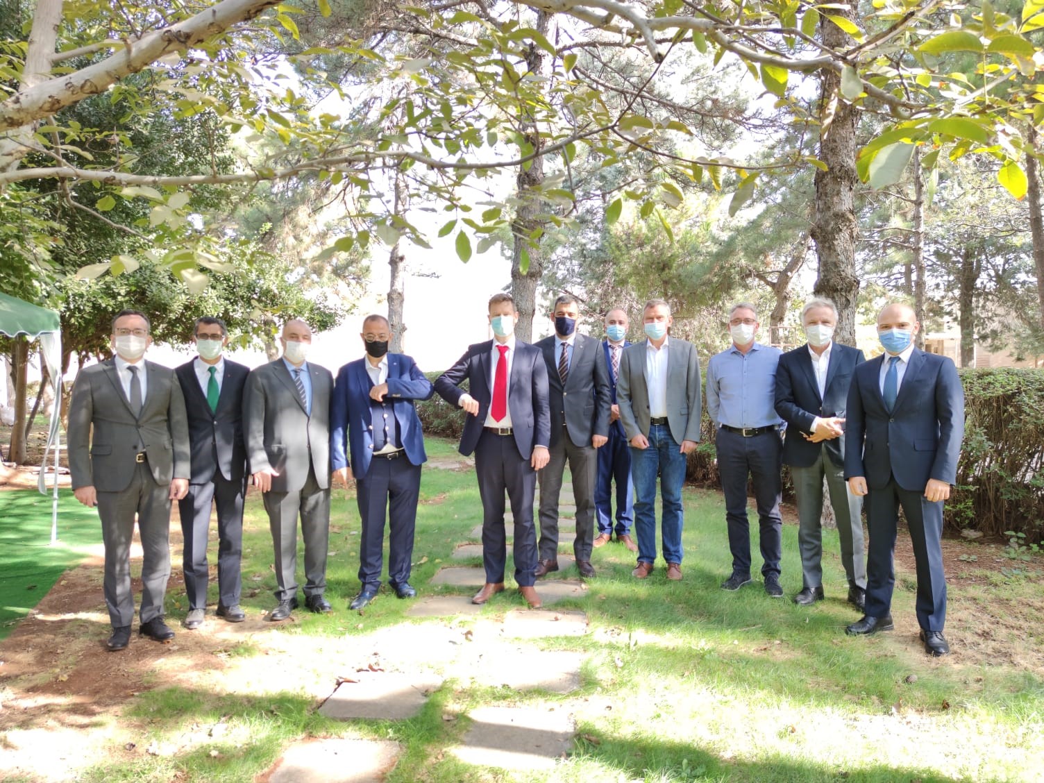 Çimko Çimento and FLSmidth representatives at the signing ceremony