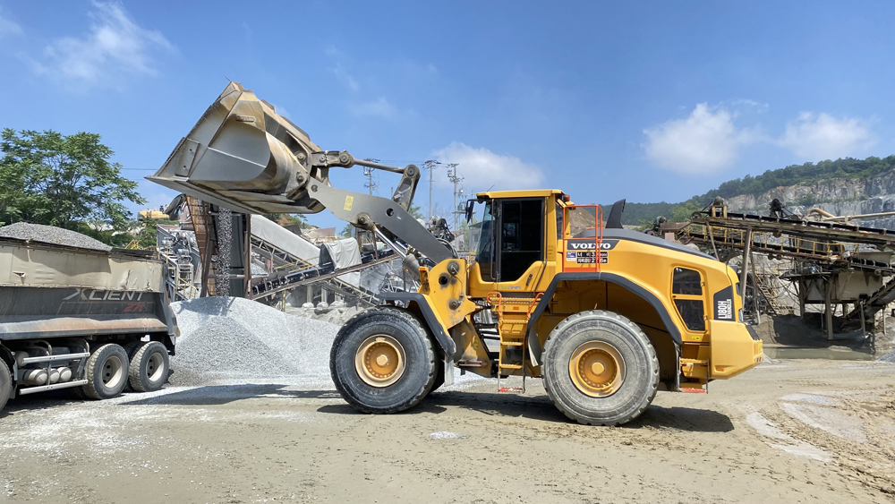 The introduction of Volvo L180H wheeled loaders at Daeil Development has led to better-than-expected improvements in fuel efficiency