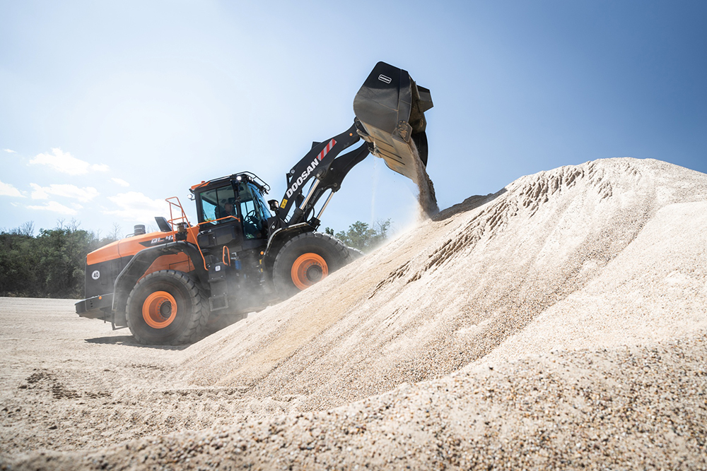 Doosan’s new DL420CVT-7 wheeled loader at work