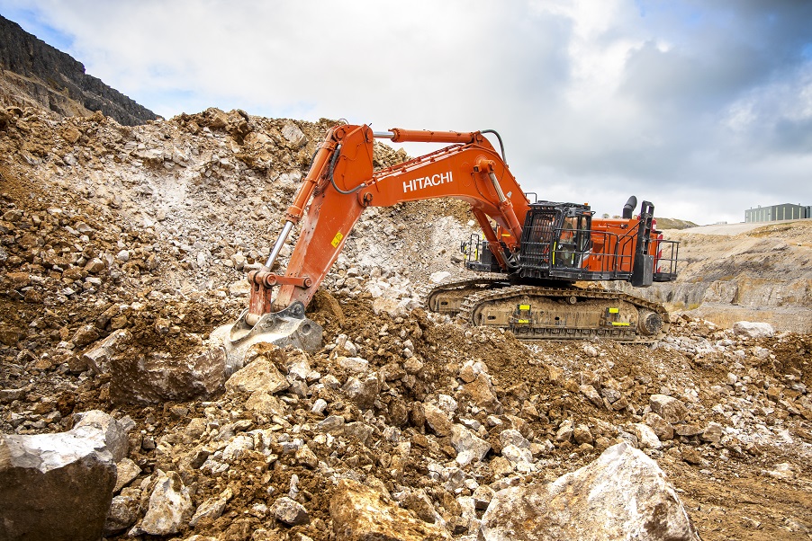 Breedon quarries boosted by 90-tonne Hitachi excavators 