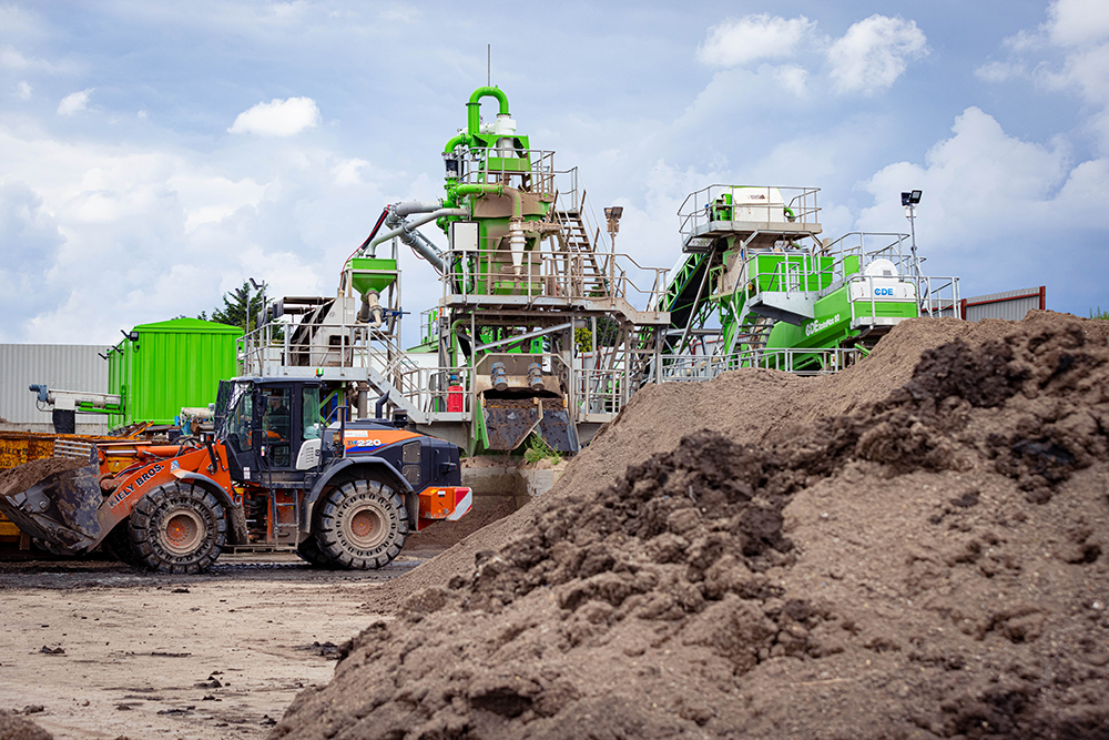 Kiely Bros has achieved big operational gains by investing in a 30tph trommel fines recycling plant from CDE