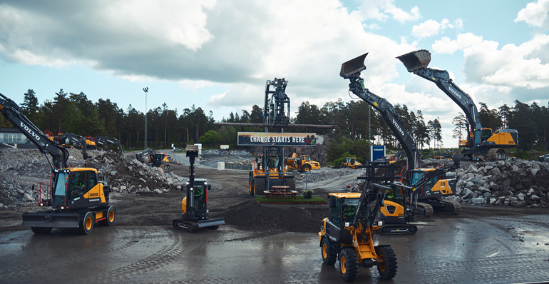  Volvo Days visitors were treated to a synchronised display from the company's latest machines