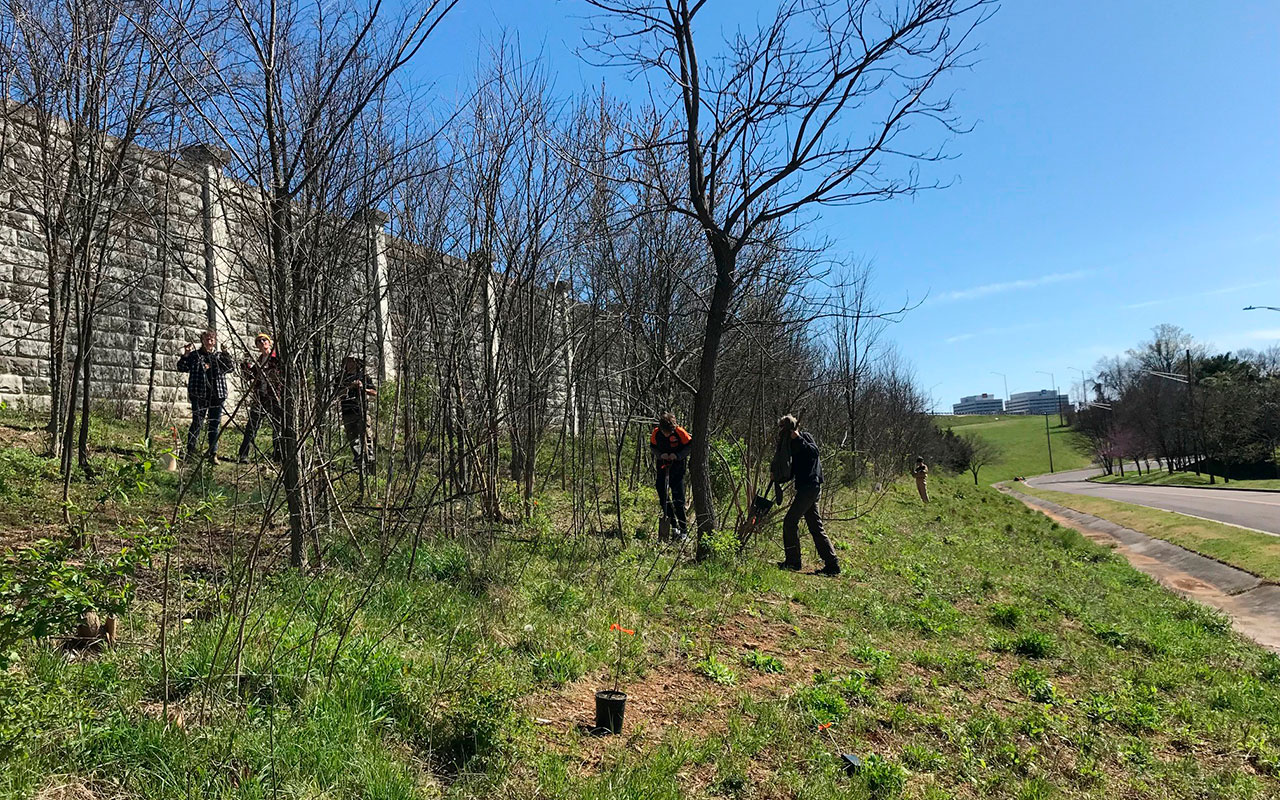  CEMEX USA held events throughout April to encourage its employees, customers and communities to contribute to a more sustainable future