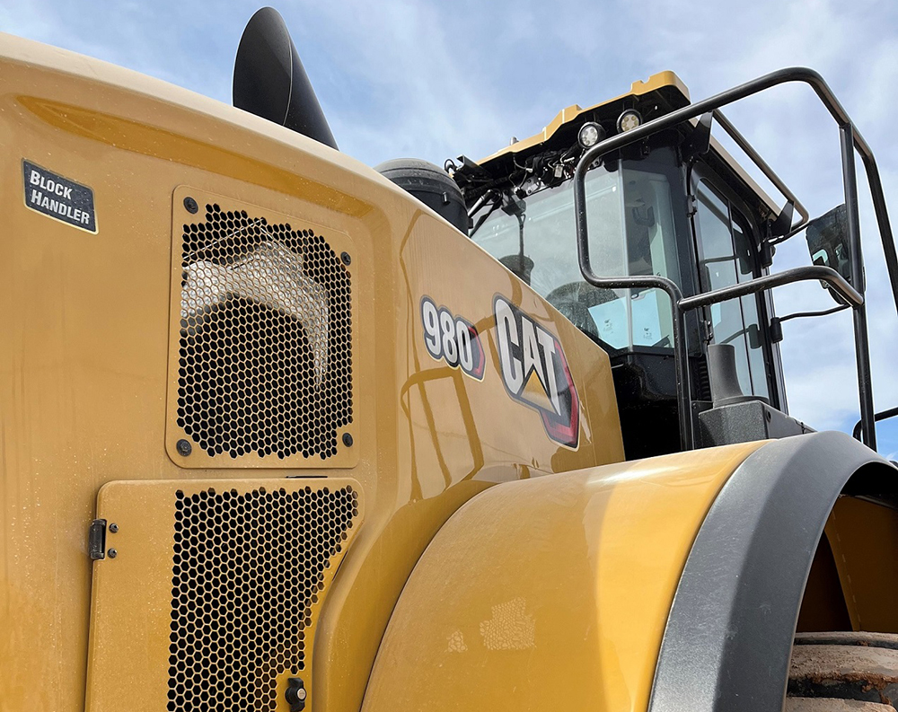 The next-generation Cat 980BH (Block Handler) is the new star at an AGF Estremoz marble quarry in southern Portugal  