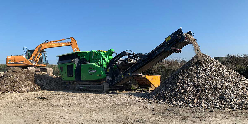 EvoQuip’s novel Cobra 230R crusher offers versatility