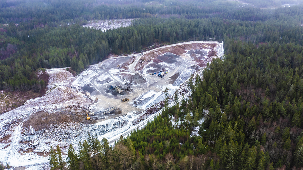 The two-crusher-line work site in Sävsjö