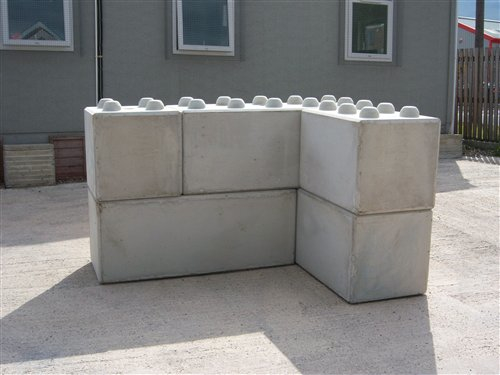 Easiwall block from recycled aggregates