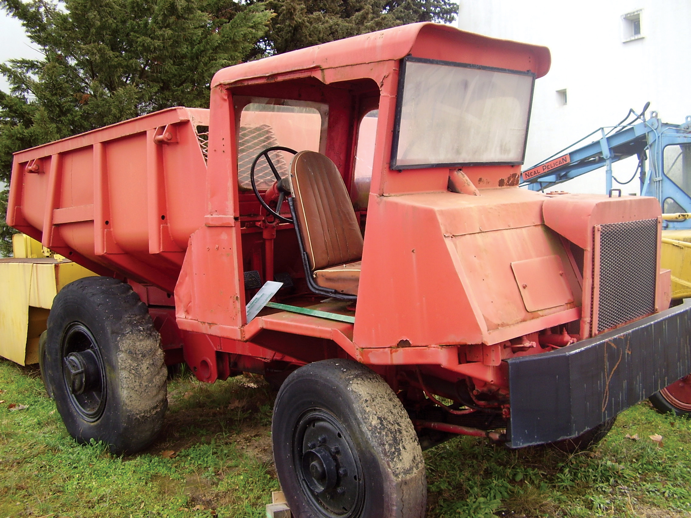 RD 017 dump truck 