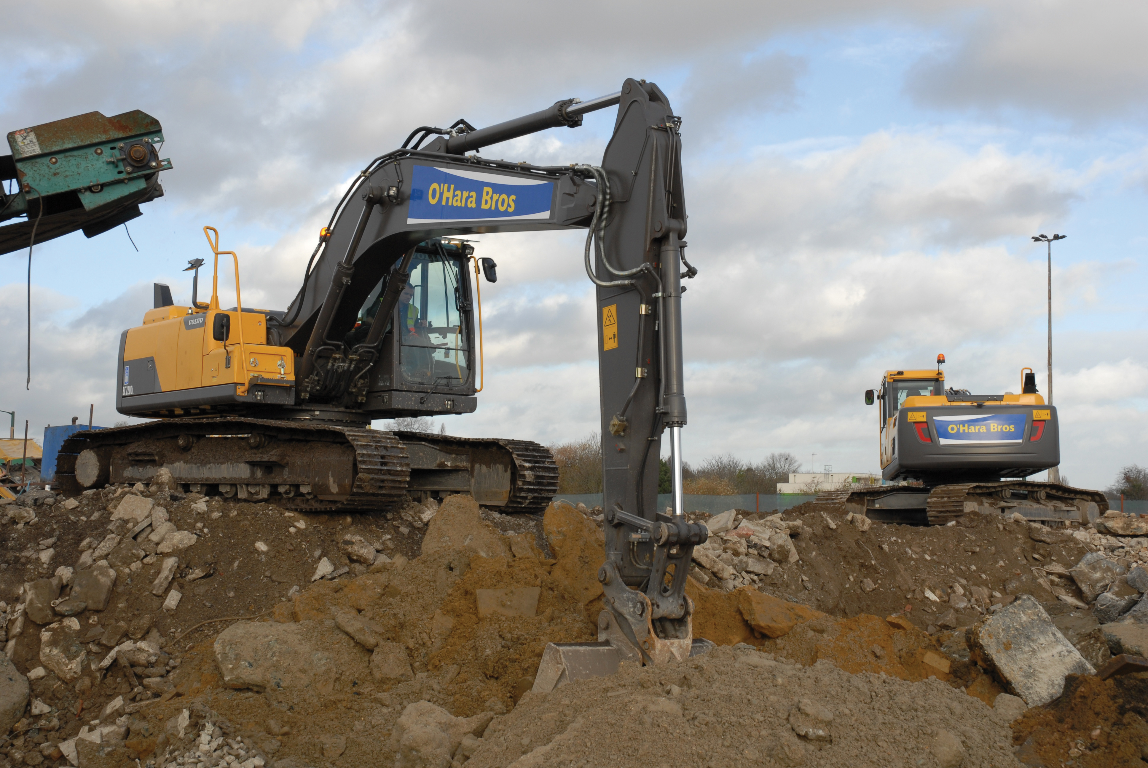 Volvo EC220D crawler excavators 