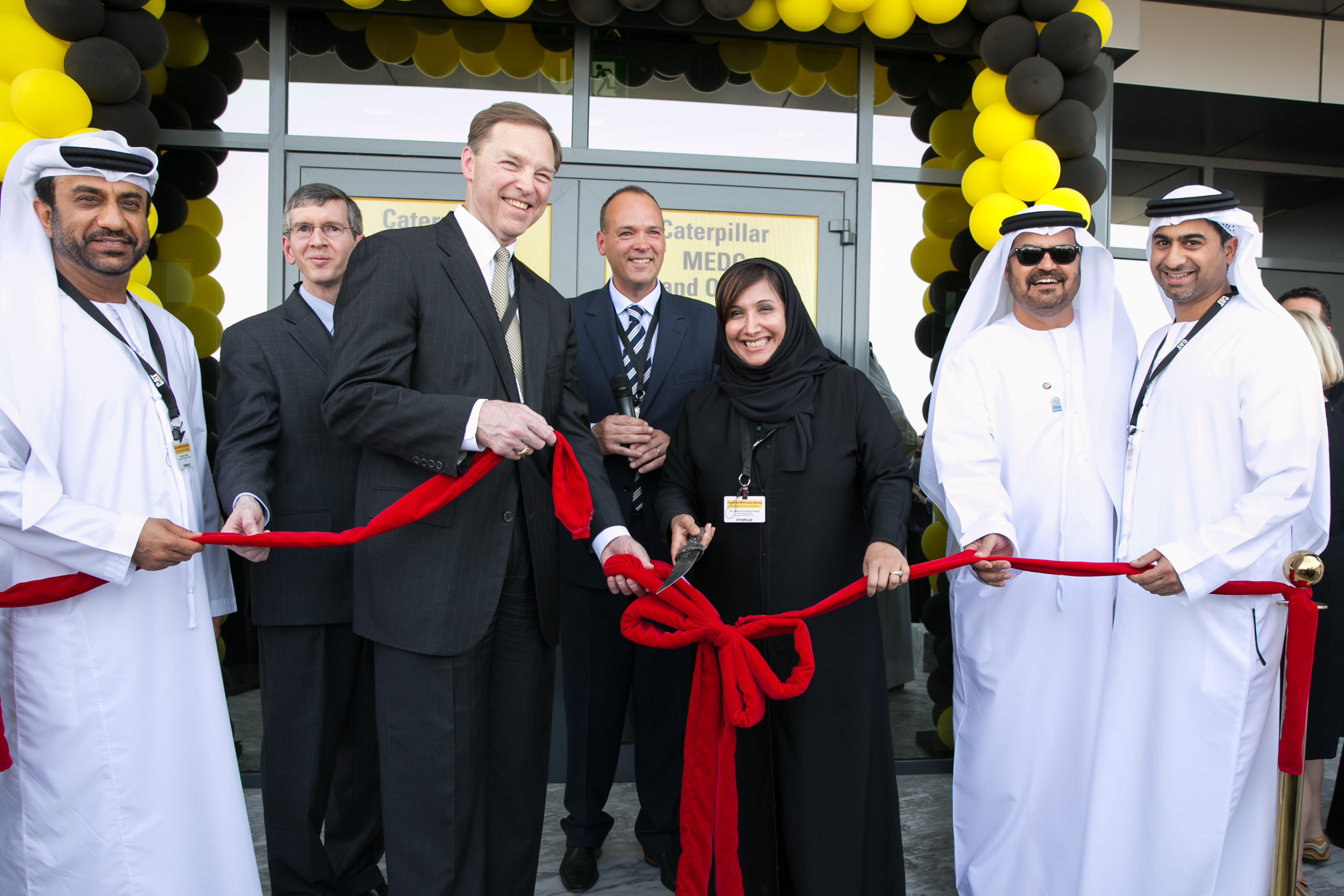 Mrs Salma Ali Saif Bin Hareb, Economic Zones World and Stu Levenick, Caterpillar 