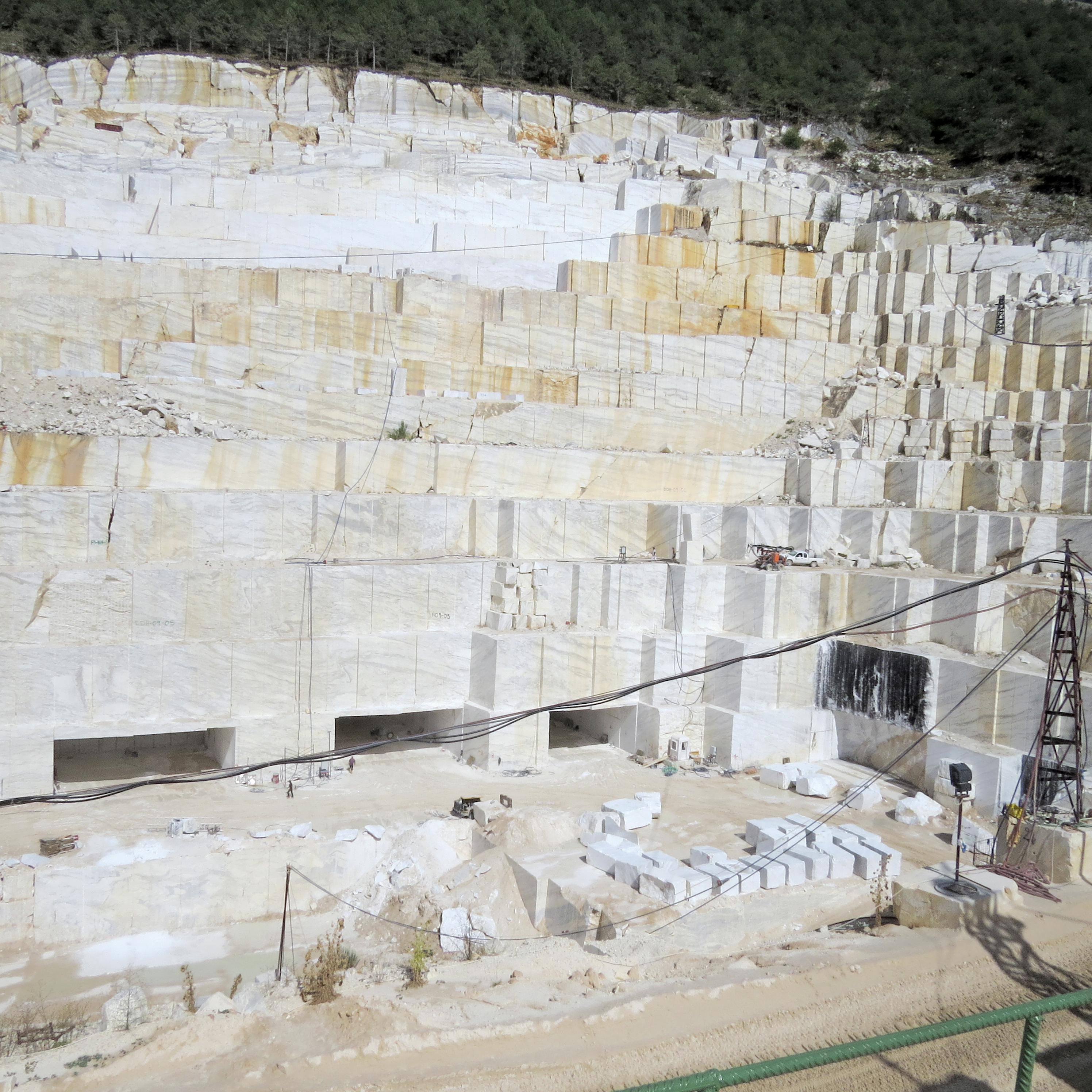 Innovative underground quarrying at the Kiriakidis quarry