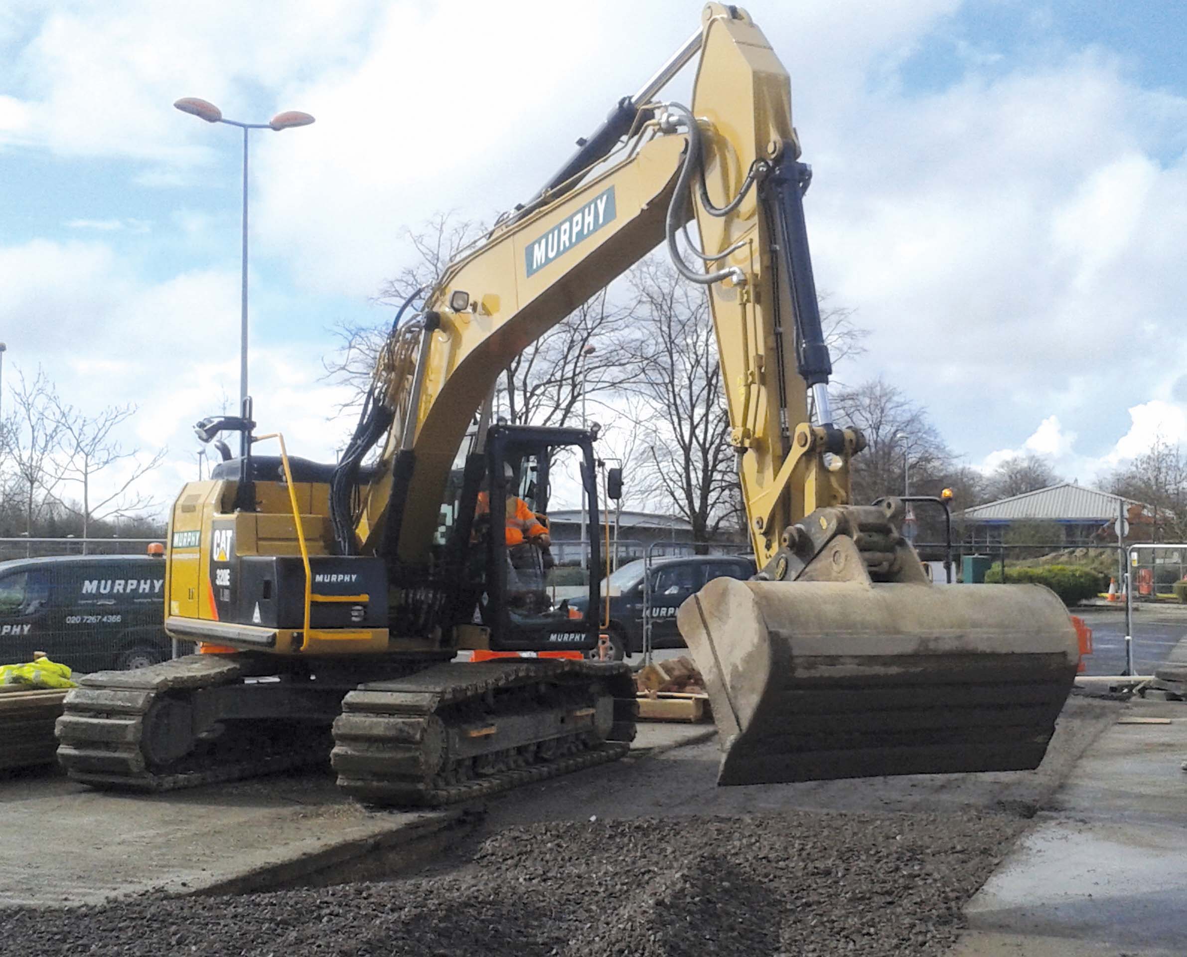 Cat 320E LRR hydraulic excavators 