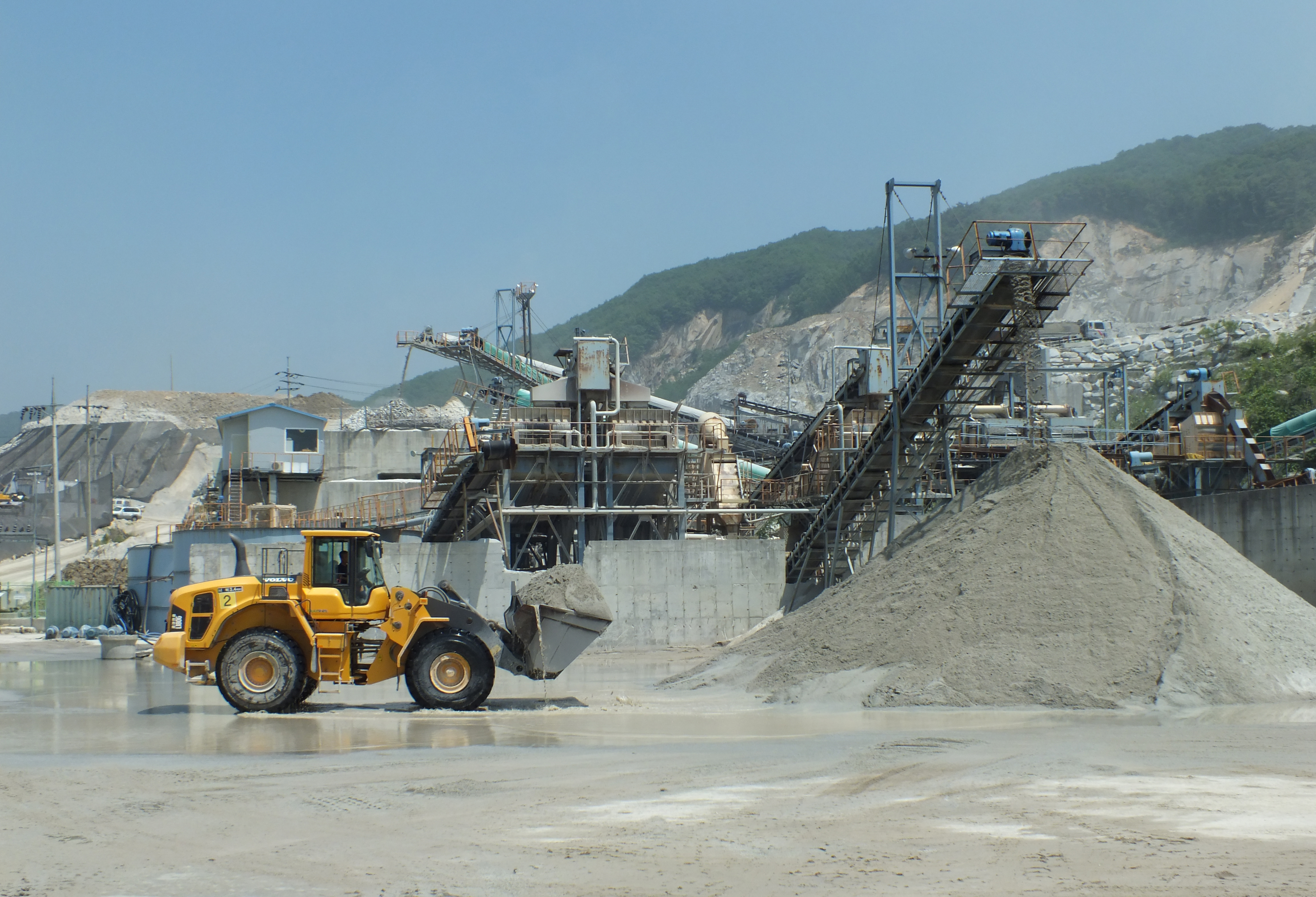 Volvo L180G wheeled loader 