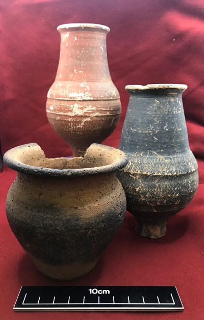 Roman grave pots