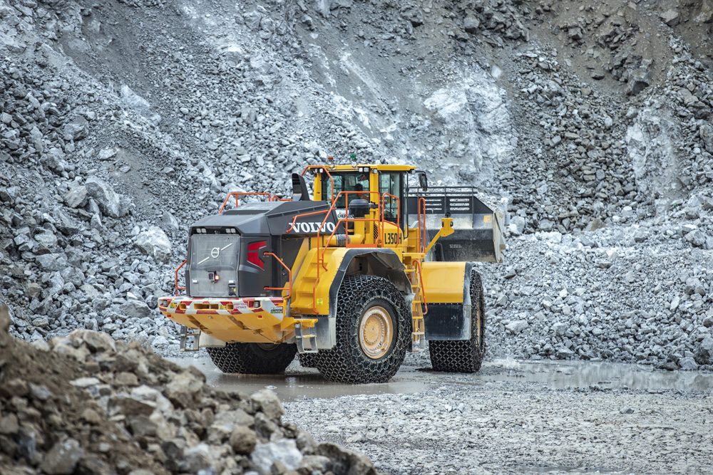 UK construction and earthmoving equipment sales in Q1 2021 were 2.9% above 2019 levels, suggesting market momentum in the early months of this year. Pictured is a Volvo L350H wheeled loader belonging to Chepstow Plant International, a leading UK plant hire company