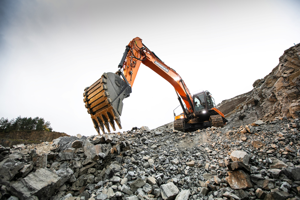 A new Doosan DX350LC-7 excavator has increased fuel efficiency at the Czech Ruprechtice quarry