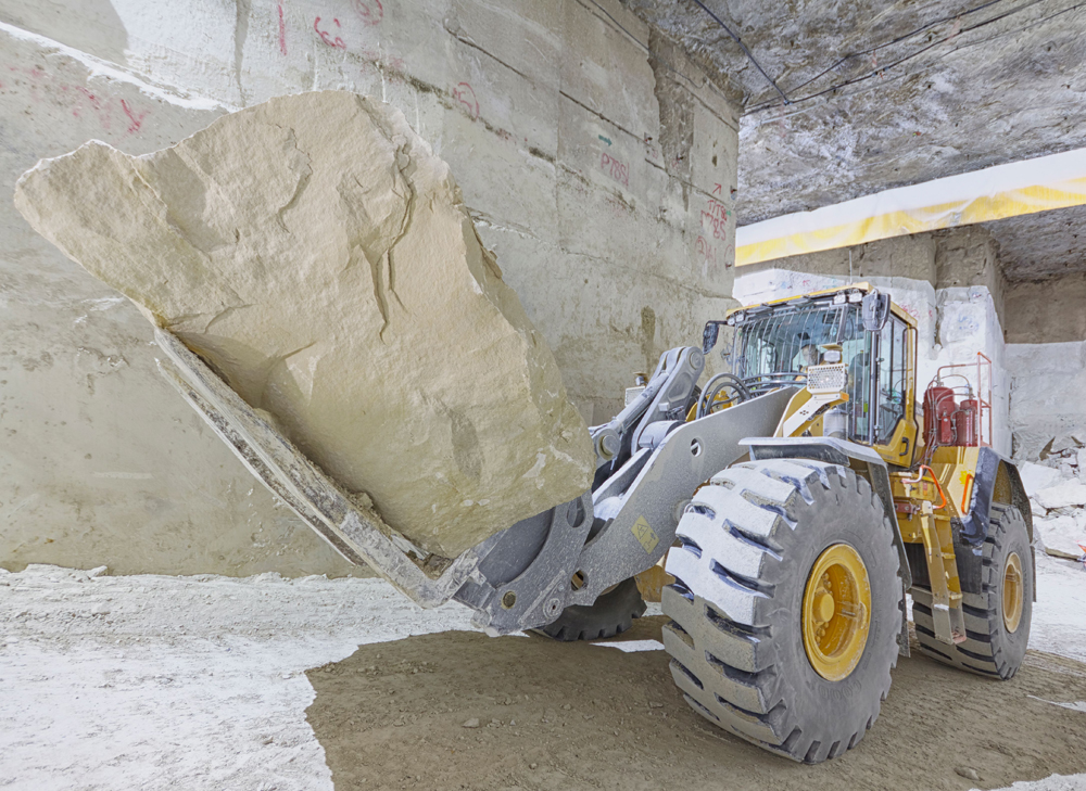 One of Albion Stone’s three Volvo L150 loading shovels at work moving Portland stone