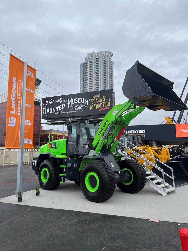 LiuGong's 856H-E MAX wheeled loader on show at CONEXPO/CON-AGG 2023