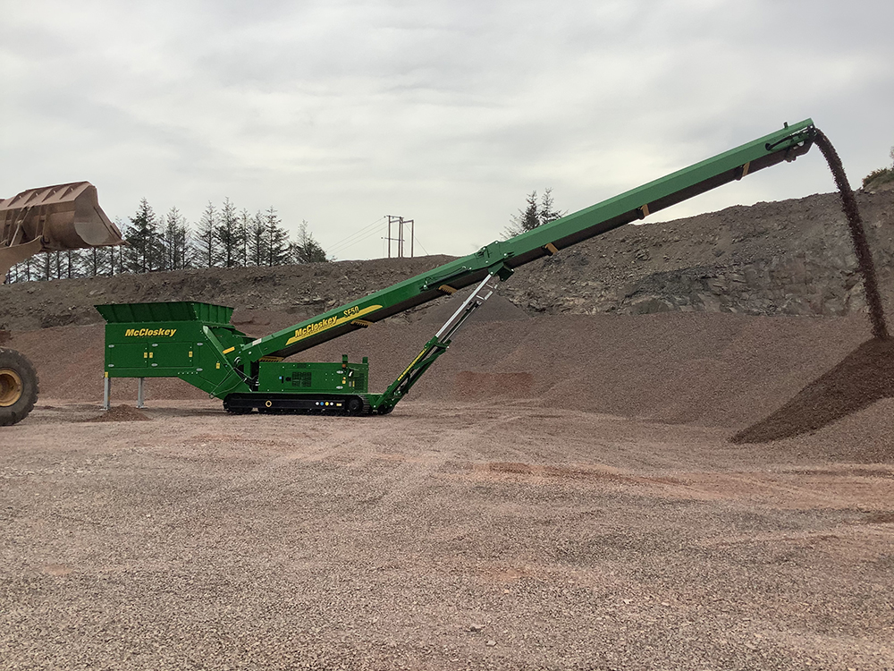 The McCloskey S250 Screener is one of the world’s largest track mobile screeners