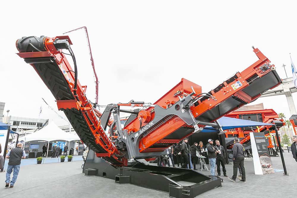 Sandvik’s modular double-deck hanging screen