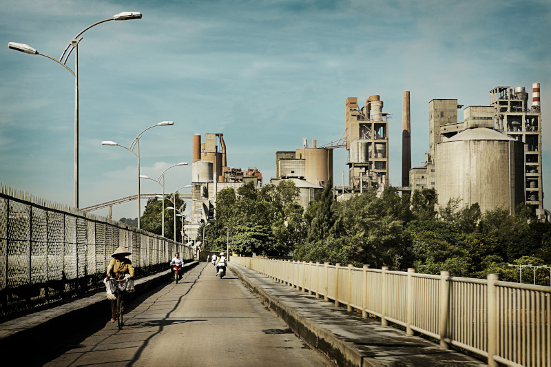 VICEM-Hoang Thach, bridge, view.jpg