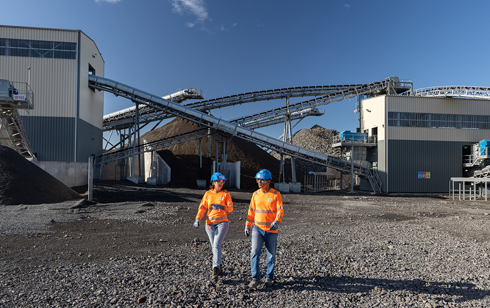 SCPR’s Marilyn Viaud and David Lebon in front of part of SCPR’s new Metso Outotec plant set-up