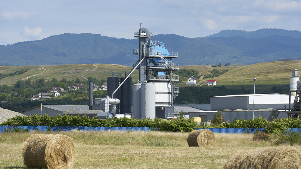 An ECO 2000 plant is being used for clean asphalt production in a nature reserve at Bistrita