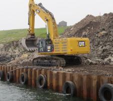 Loading the Ragnhild 4.jpg