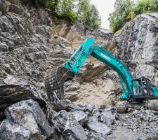 Kobelco - SK350LC-10.jpg