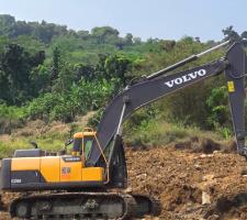 PT Escorindo - Volvo-EC200D.jpg