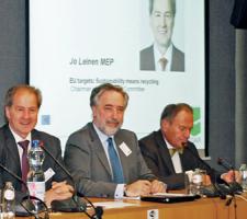 European Parliament's Jo Leinen, FIEC's Ulrich Paetzold and EQAR's Manfred Wierichs presenting their thoughts on recycling