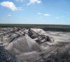 crushing and screening operation at the Oued Cherrat quarry