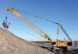 Liebherr HS 895 HD duty cycle crawler crane 