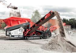 Sandvik QE241 mobile scalping screen 