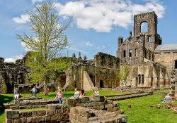 Kirkstall Abbey 