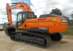 Doosan-excavator-Leeds.jpg