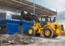 Volvo L90 wheeled loader.jpg