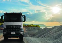 Mercedes-Benz_Arocs_Tipper_001.jpg