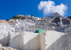 Marmocchine-image_Italian marble-quarry.jpg