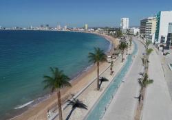 Malecon Mazatlan.jpg